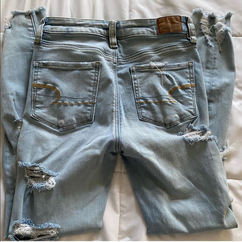 AMERICAN EAGLE JEANS